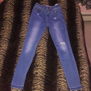 Authentic Levi’s 721 high rise skinny jeans